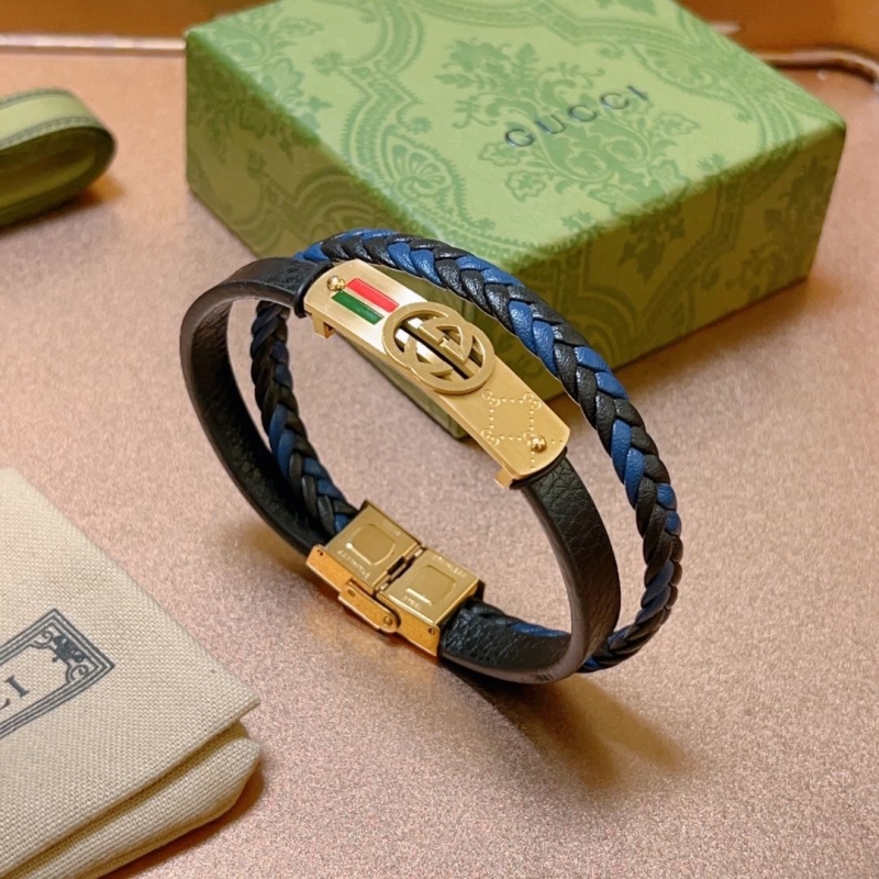 G*u*i bracelets